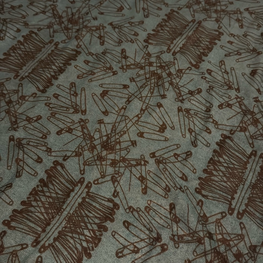 Blue pin motif scarf